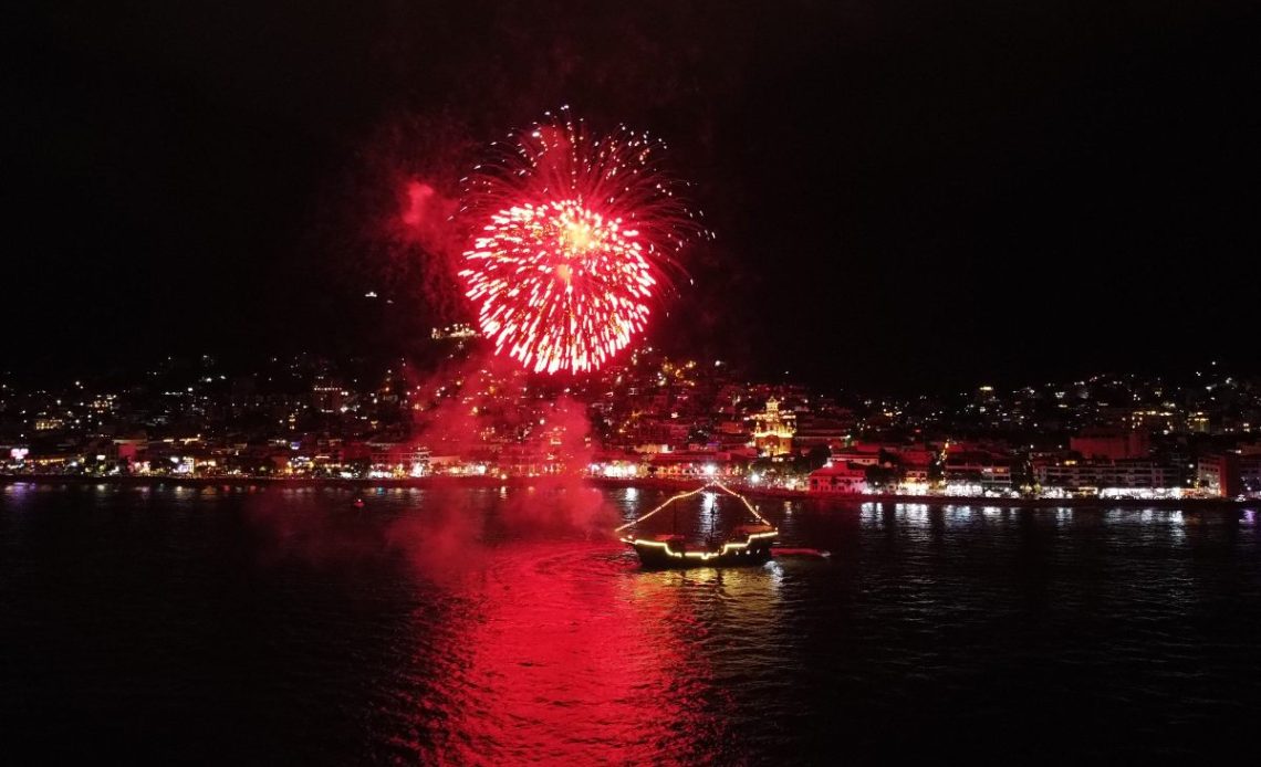 ¿Dónde puedo ver fuegos artificiales en PV?